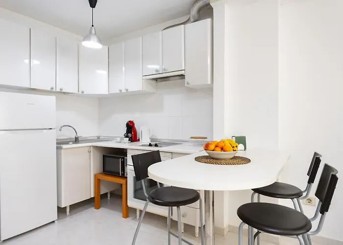 Apartment Home2book Cozy Flat 2 Min From The