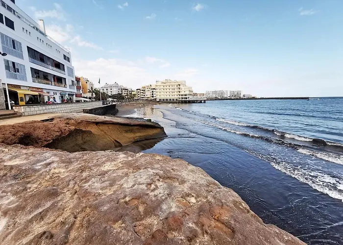 Home2book Cozy Flat 2 Min From The